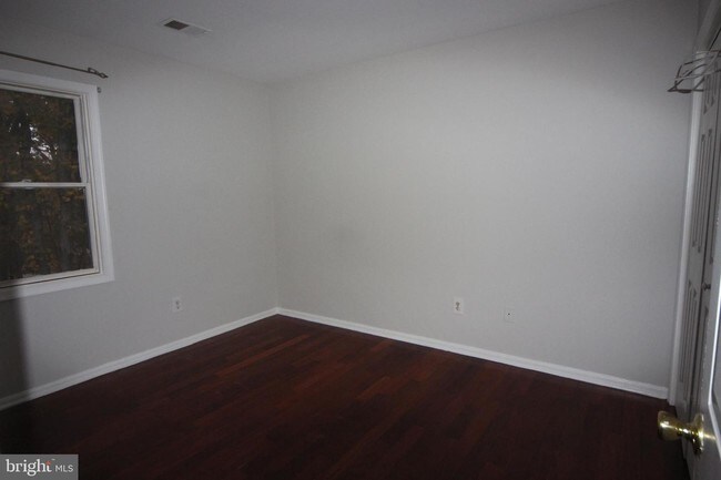 Building Photo - 6463 Honey Tree Ct