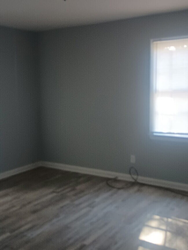 Building Photo - 222 Willow St