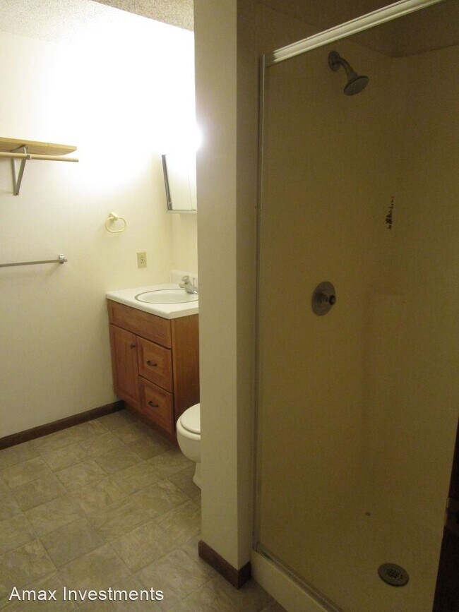 Building Photo - 1801-1803-1803 Garden Dr