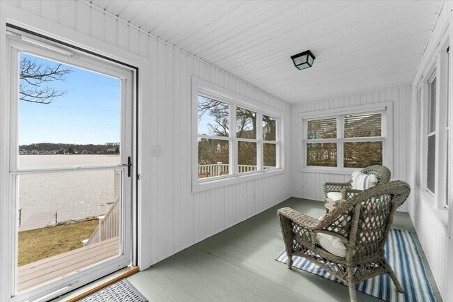 Building Photo - 6 Davis Way