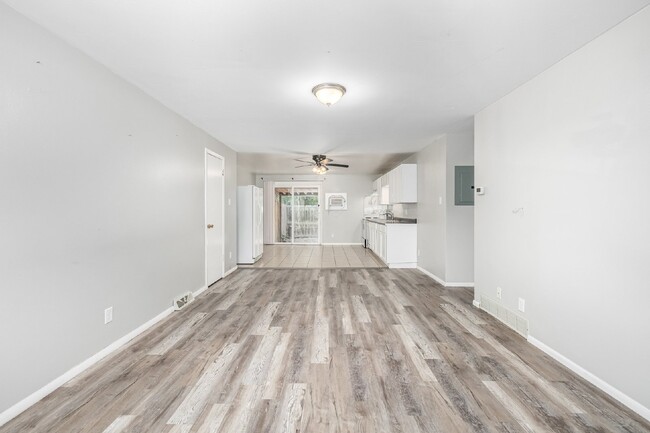 Building Photo - Lovely remodeled 2 Bed 1 Bath in Arvada