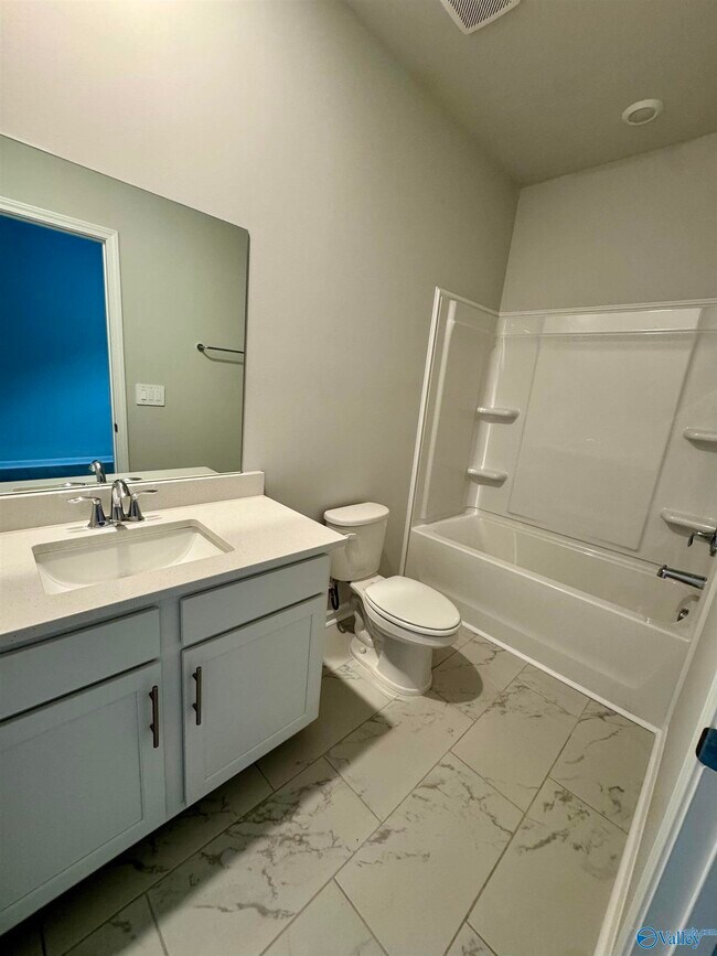 Building Photo - 207 Stockyard Cir