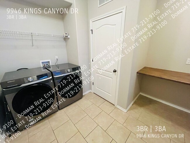 Building Photo - 9946 Kings Canyon Dr