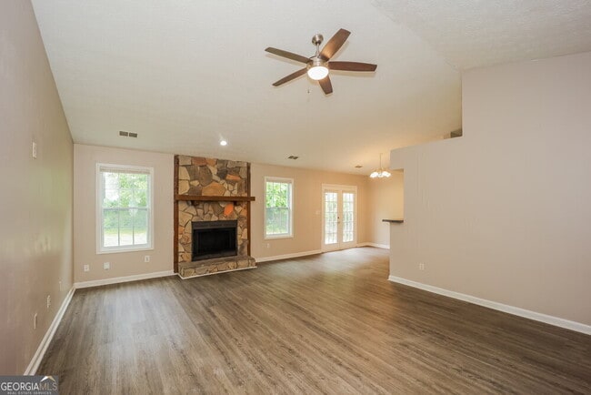 Building Photo - 5818 Mistyview Dr