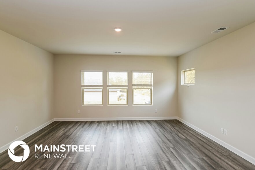 Building Photo - 11909 Red Leaf Dr