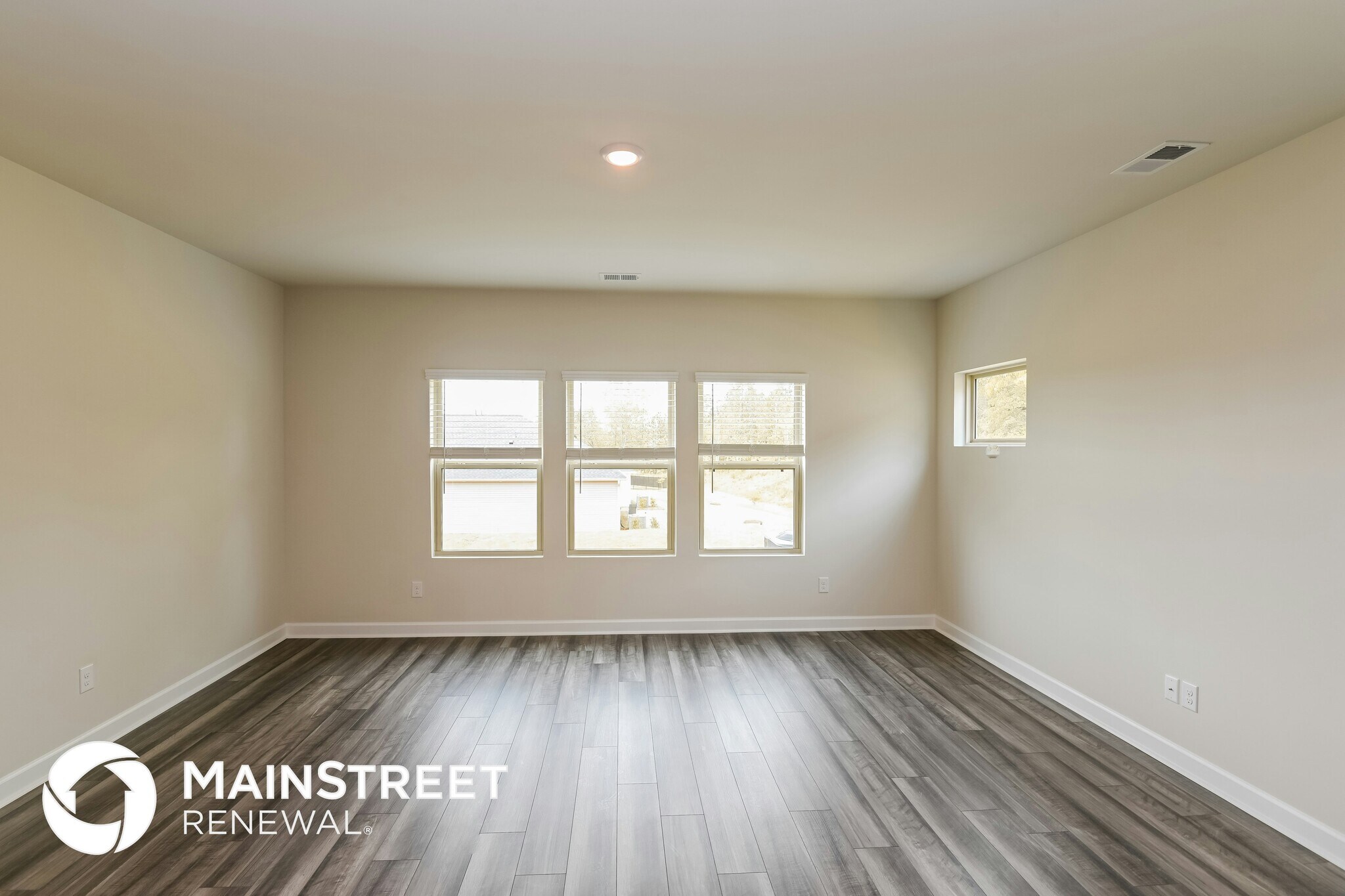 Building Photo - 11909 Red Leaf Dr