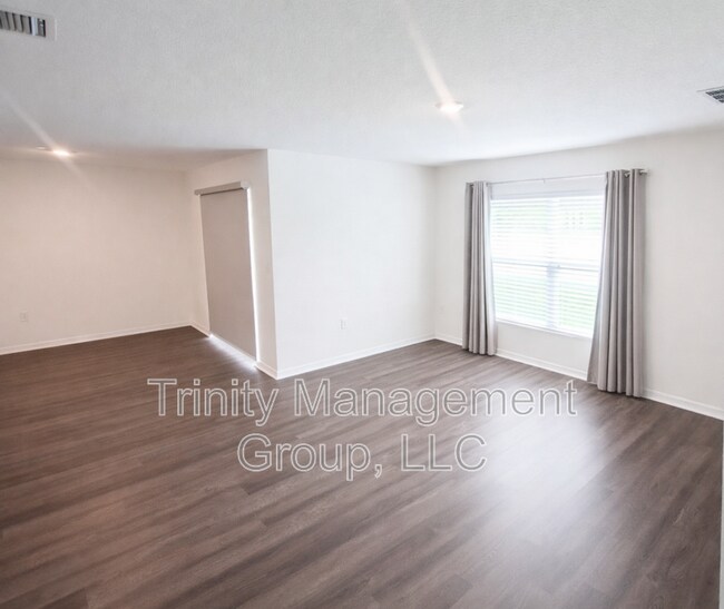 Building Photo - 36350 Spanish Rose Dr