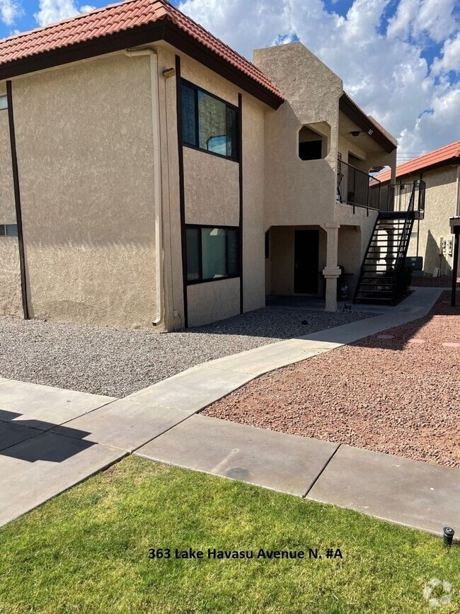 Building Photo - Move in ready! Just steps away from the sp...