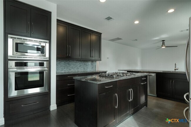 Primary Photo - 10205 Open Gate Dr