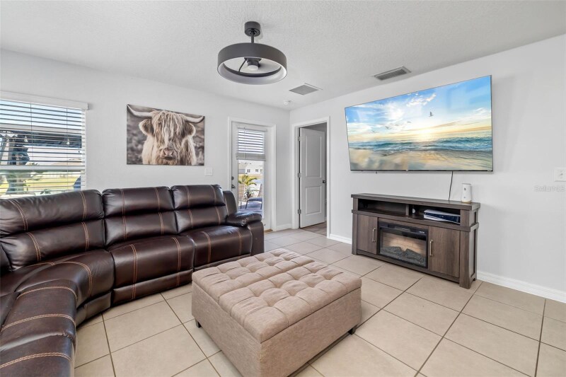 Building Photo - 12212 High Rock Wy