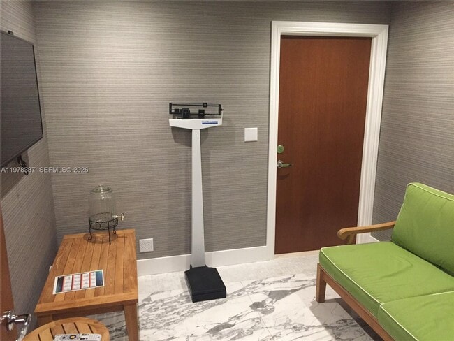 Building Photo - 19667 Turnberry Way