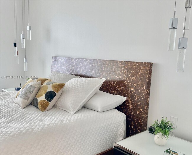 Building Photo - 1 N Ocean Blvd