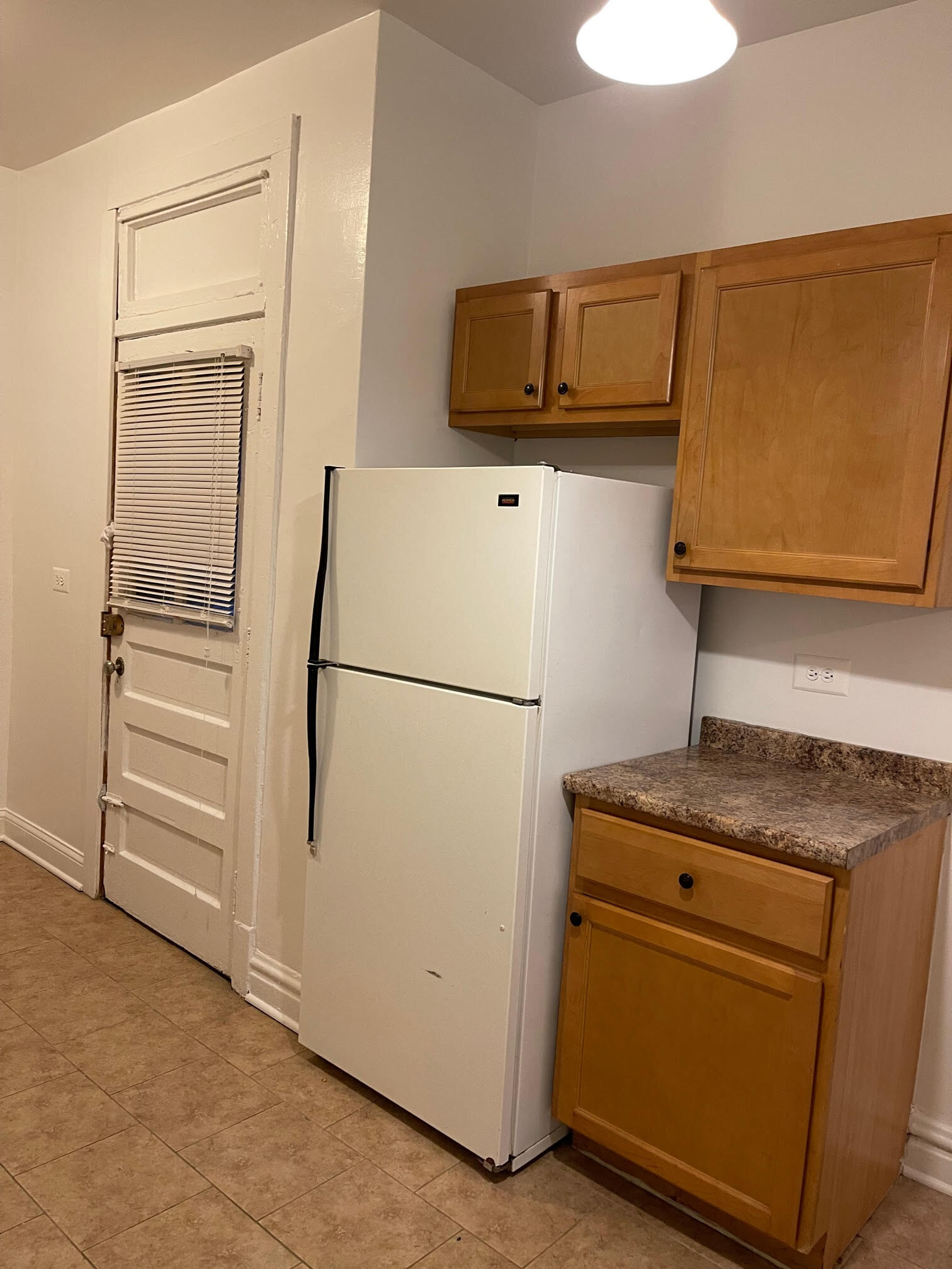 Building Photo - 6962 N Sheridan Rd