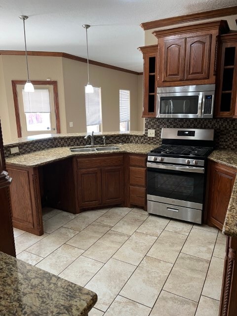 Building Photo - 394 NE Simmons Cir