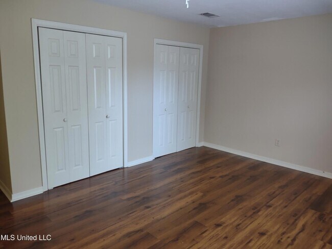 Building Photo - 336 Pebble Creek Dr
