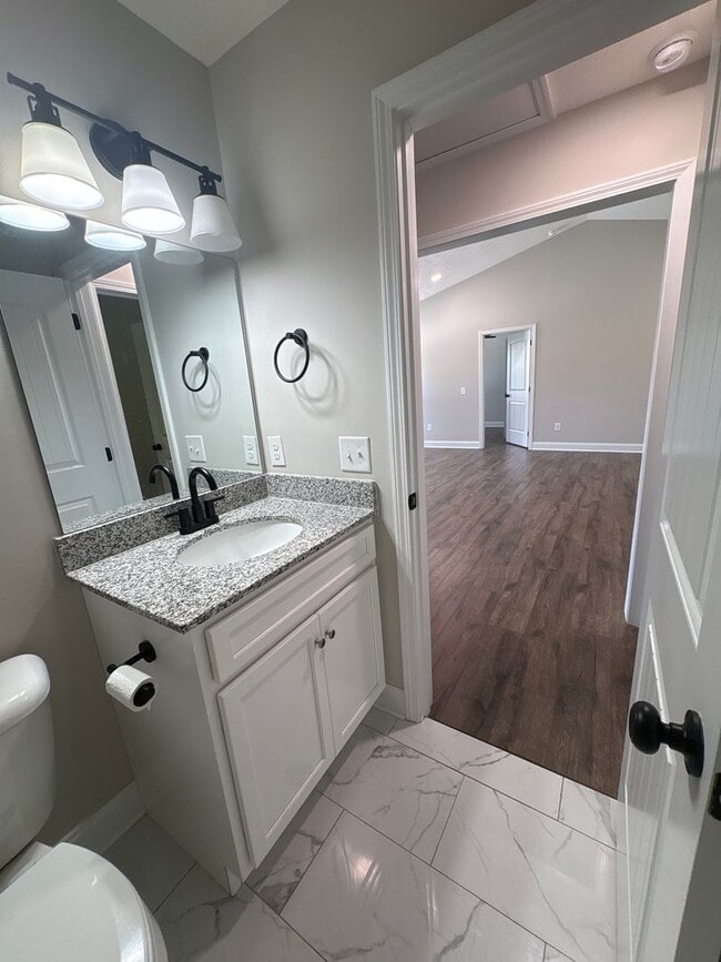 Building Photo - Spacious Duplex with Fenced-In Backyard!