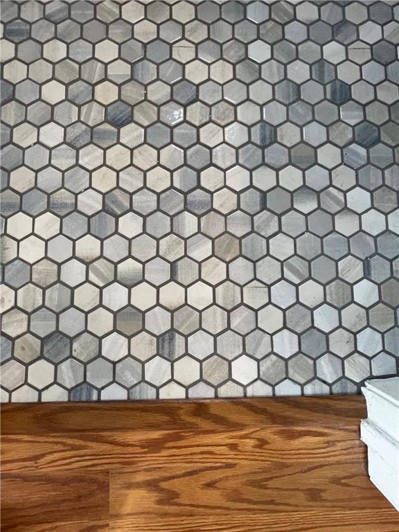 Building Photo - 1911 Heathwood Cir