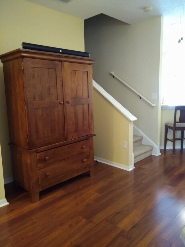 Building Photo - 3 bedroom  Ventana @ Waters Edge townhouse