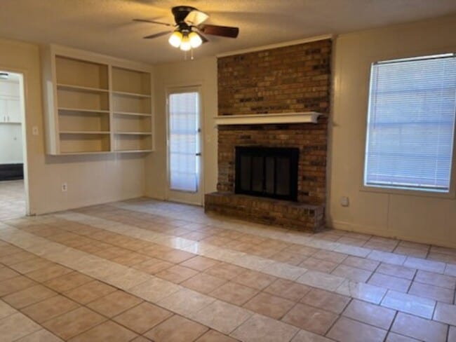 Building Photo - 1456 Glouchester Dr