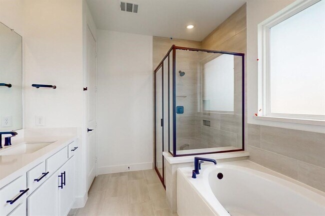 Building Photo - 9510 Dearborn Creek Dr