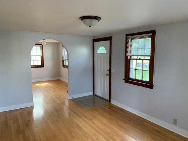 Building Photo - 27568 N Owens Rd