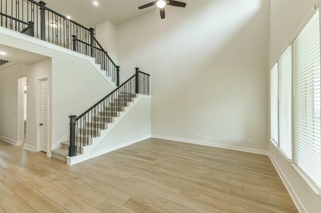 Building Photo - 9243 Trimble Lndg Dr