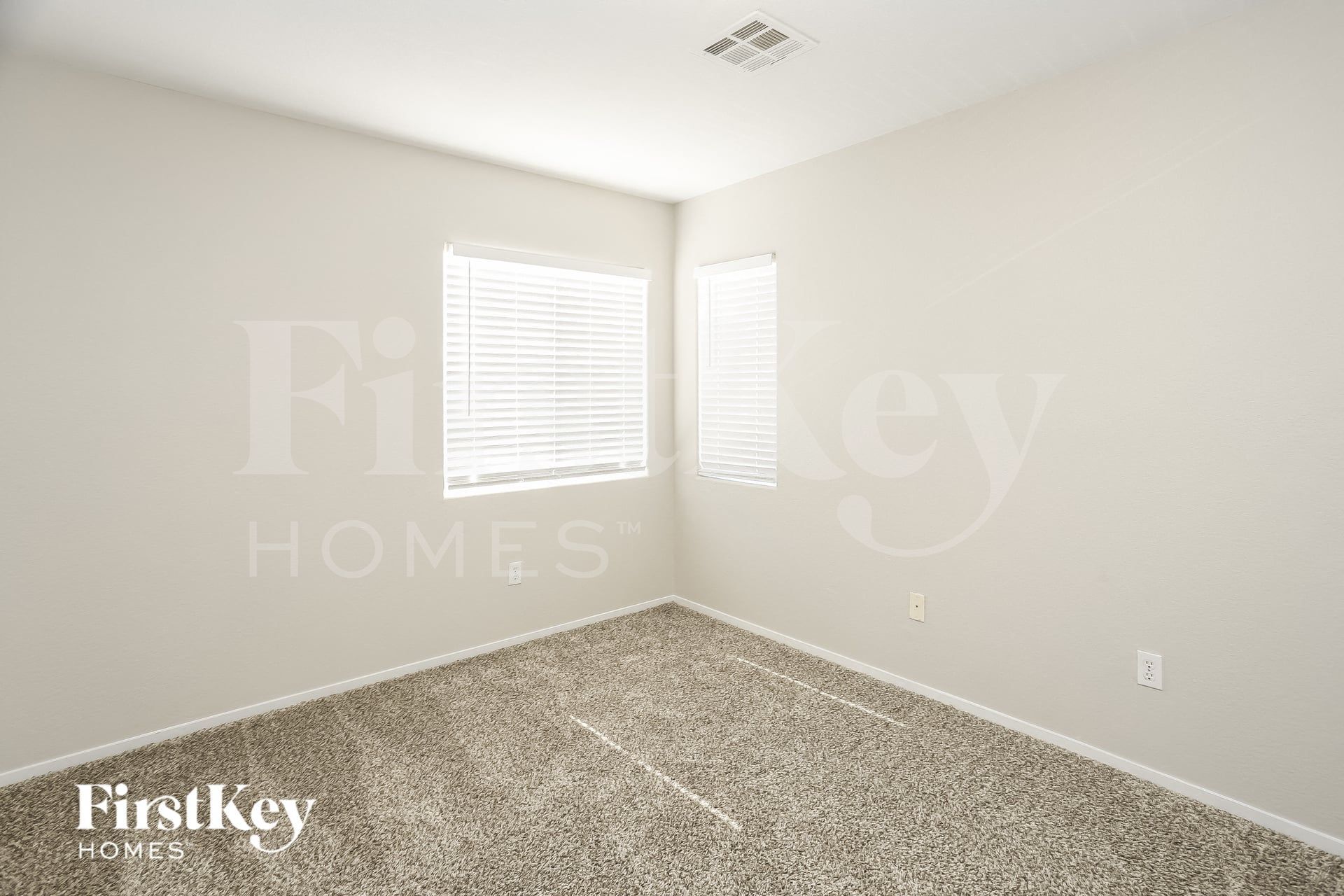 Building Photo - 528 E Brown Breeches Ave