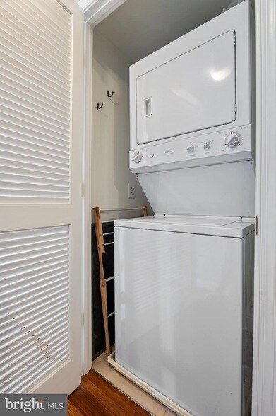 Building Photo - 631 D St NW