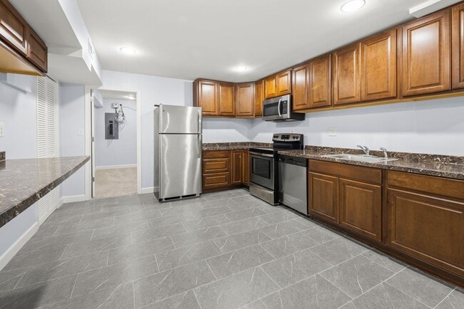 Building Photo - 7637 Seans Terrace