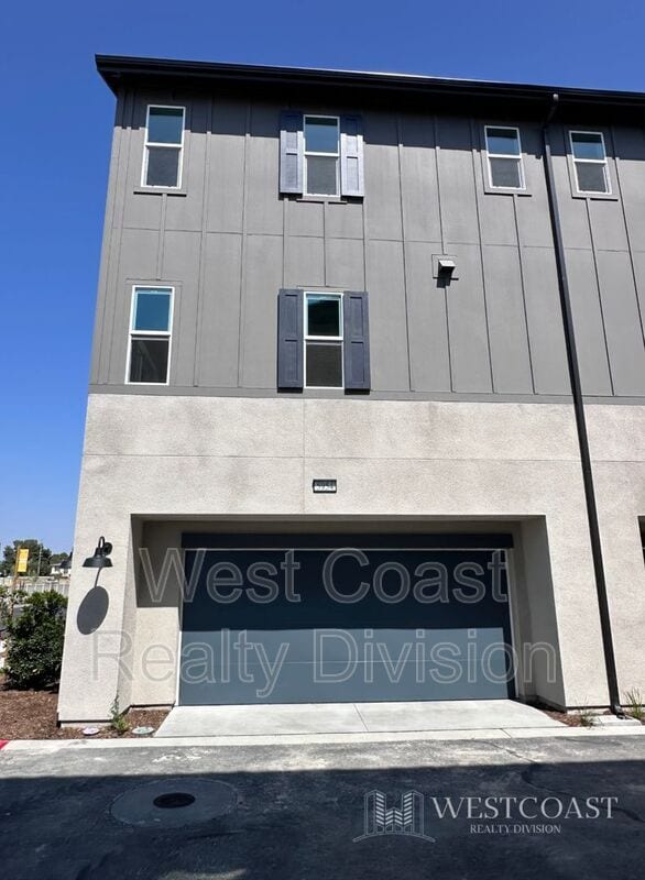 Building Photo - 5954 Catskills Ct