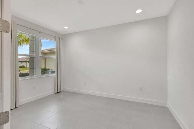 Building Photo - 13382 SW Ibis Shores Rd