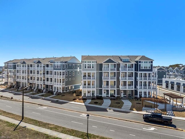 Building Photo - 9683 Shore Dr
