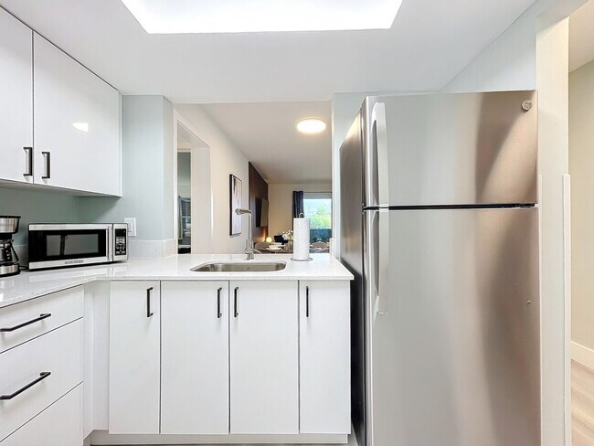 Building Photo - 1401 SE 15th St