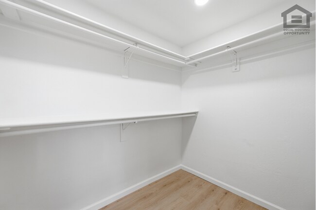 Building Photo - 4Bed/2Bath House at 35th Ave/Cactus! Ready for Immediate Move-In! -- NO HOA! FULLY REMODELED!