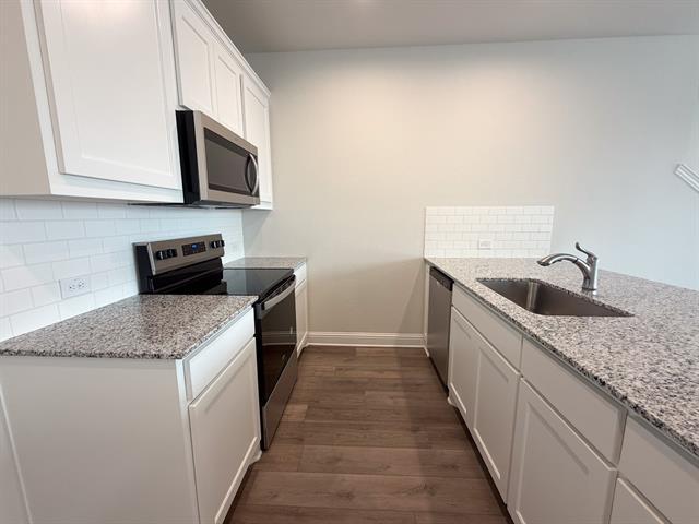 Building Photo - 2117 Layla Dr