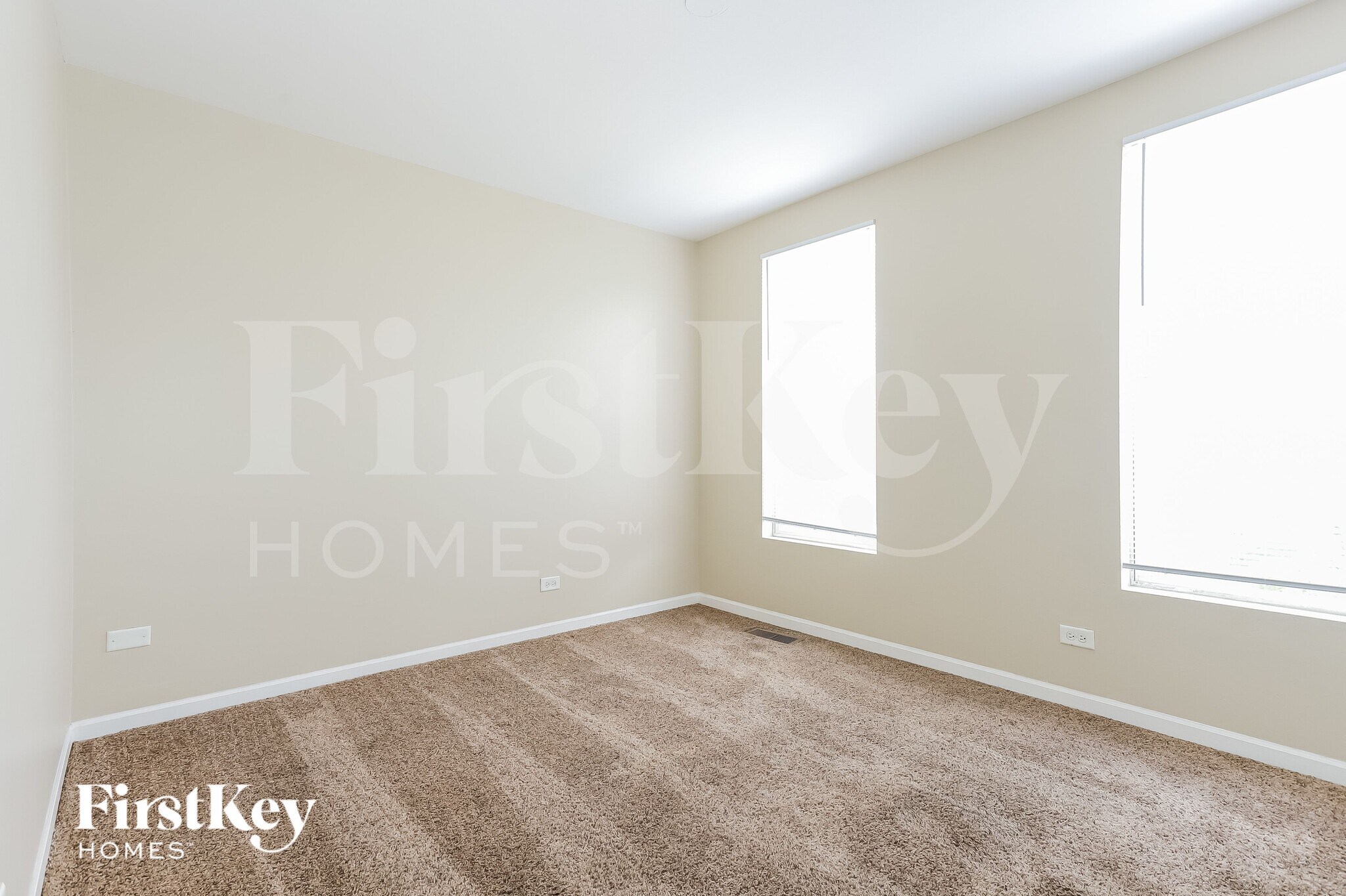 Building Photo - 1657 Park Vista Ln