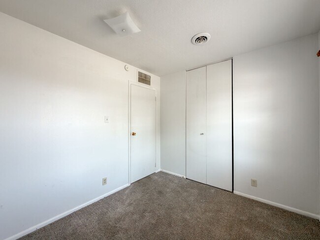 Building Photo - 7712 Colony-