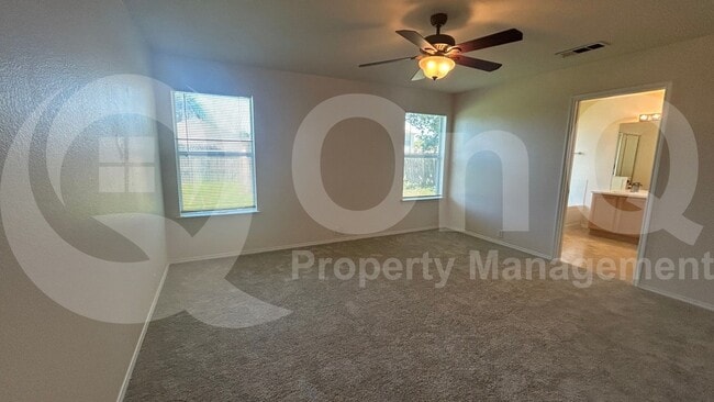 Building Photo - 3003 Elderberry Dr