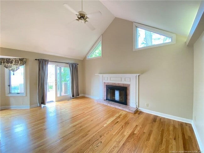 Building Photo - 26 Oak Landing