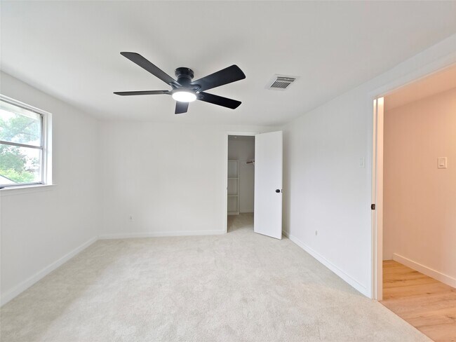 Building Photo - 4106 Clovernook Ln