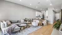 Building Photo - Luxury Fishtown Apartment With Parking!