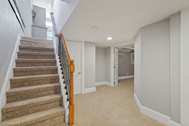 Building Photo - 2370 Elm St