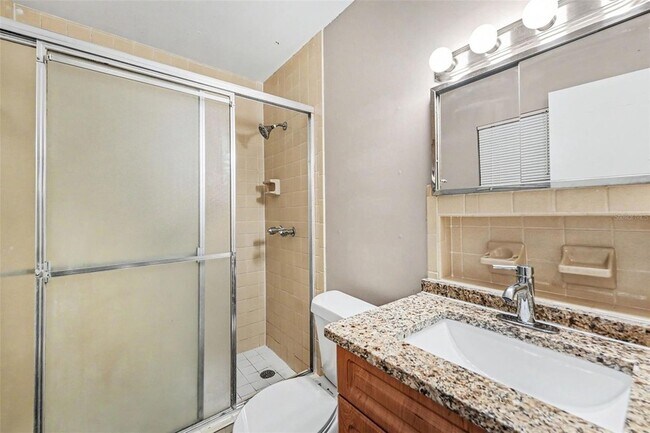 Building Photo - 14706 Carnation Dr