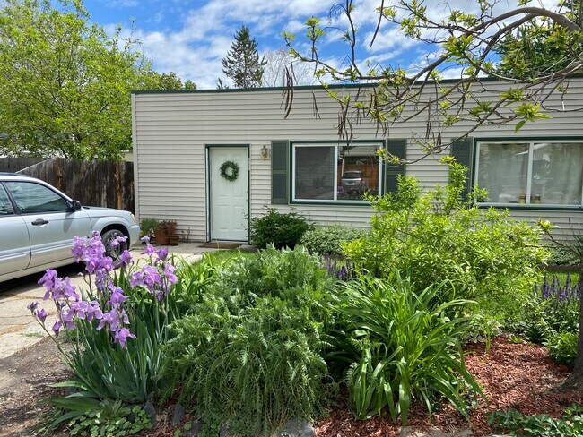 Parking out your front door - 3203 W Taft St