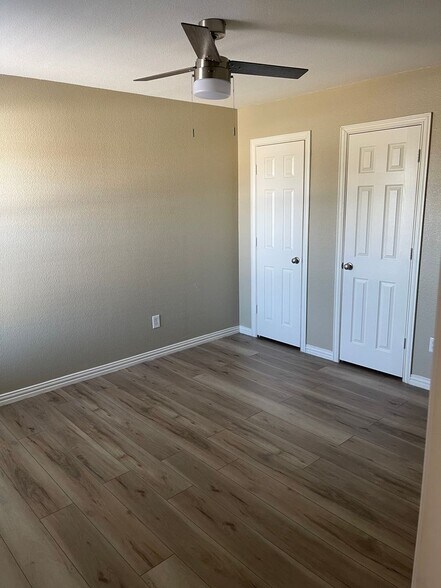 Building Photo - 1965 Timber Oaks Dr