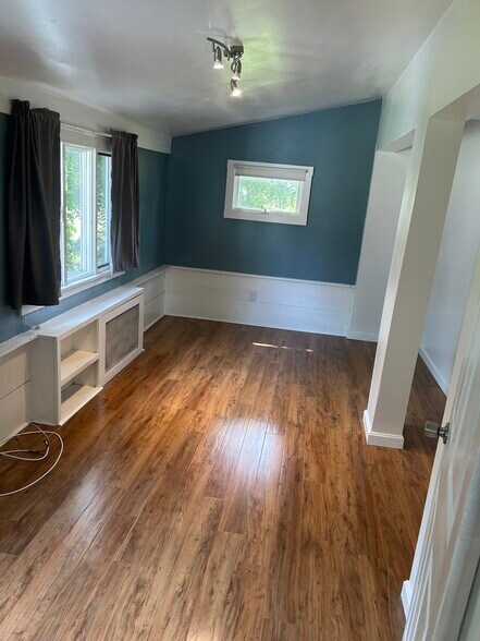 1st flr bedroom - 225 Pleasant St