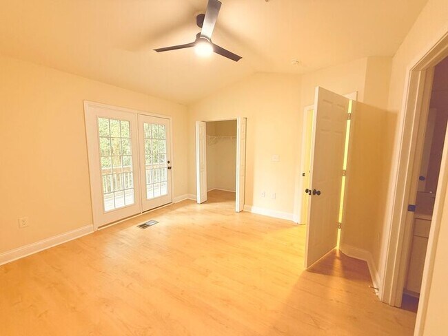 Building Photo - 4553 Great Oak Dr
