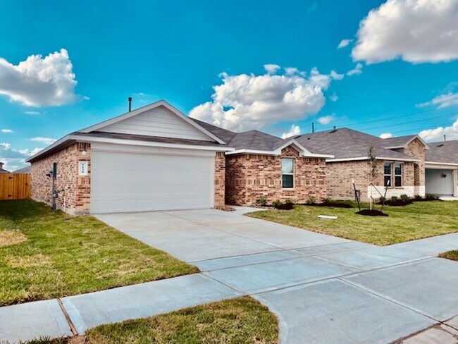 Building Photo - . BEAUTIFUL BRAND NEW 3 BEDROOM BATH HOME ...