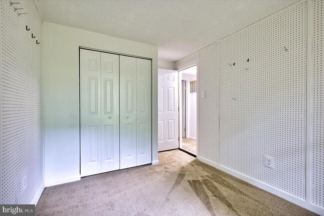 Building Photo - 342 Sherry Ln