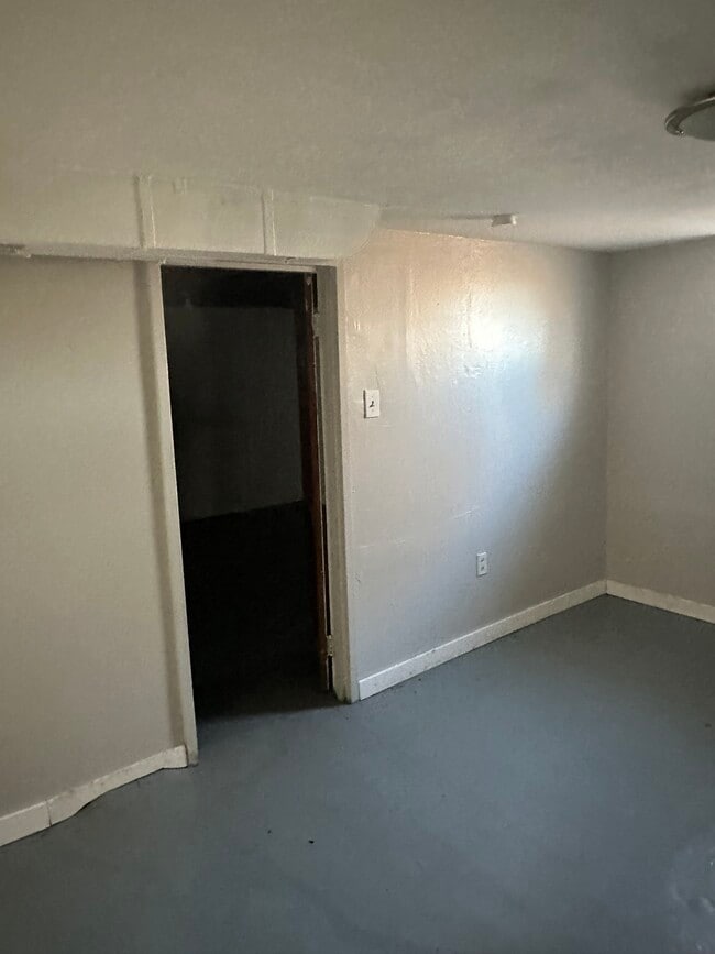 Building Photo - 7007 Paisley Dr